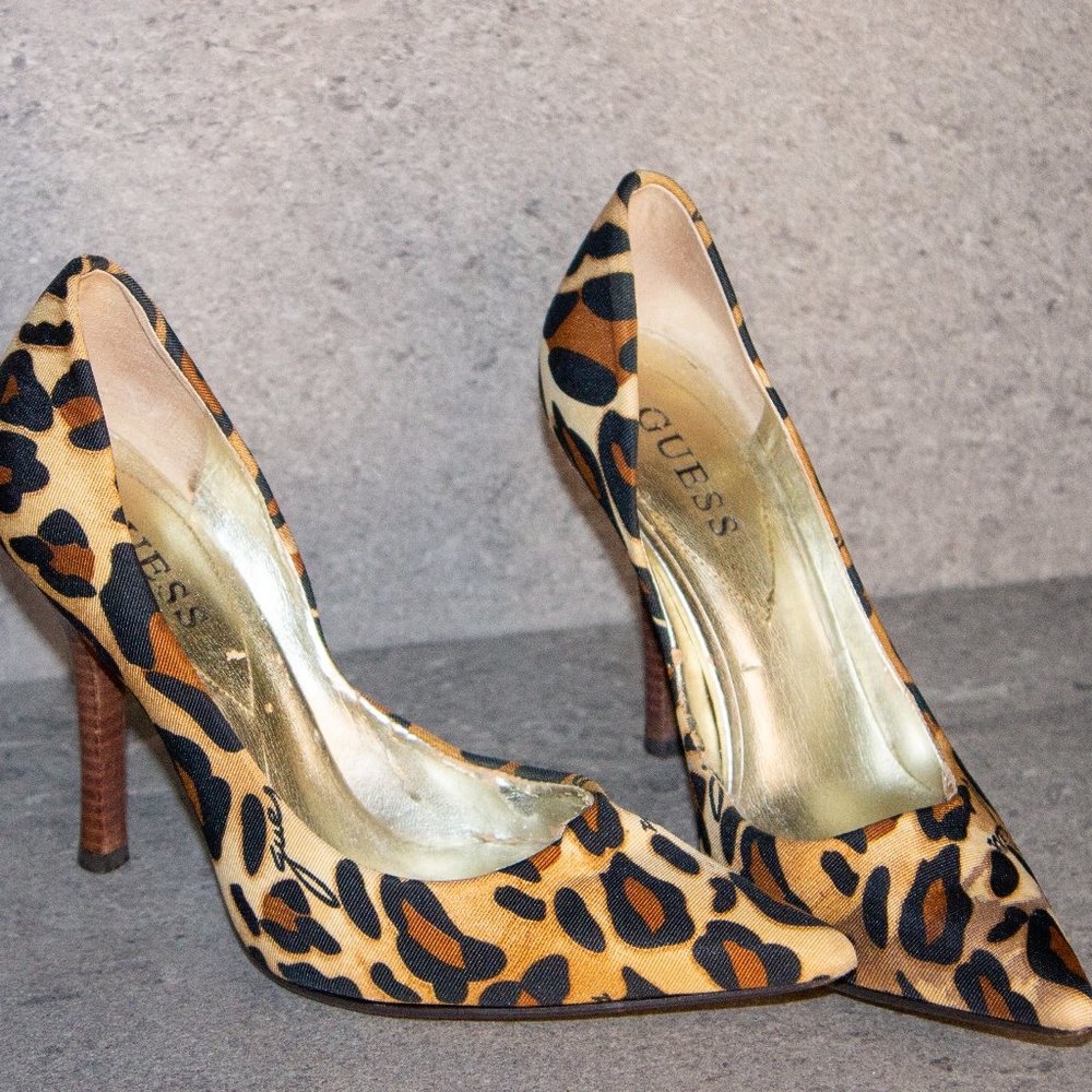 Guess Leopard Print Pump